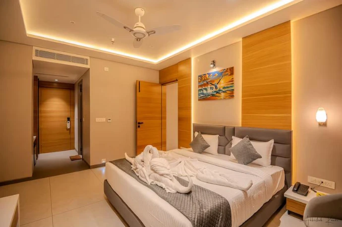 Gold Room (single person)